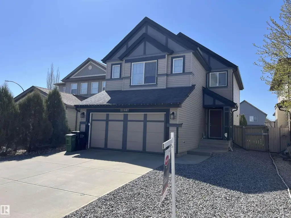21907 95 Av Nw, Edmonton